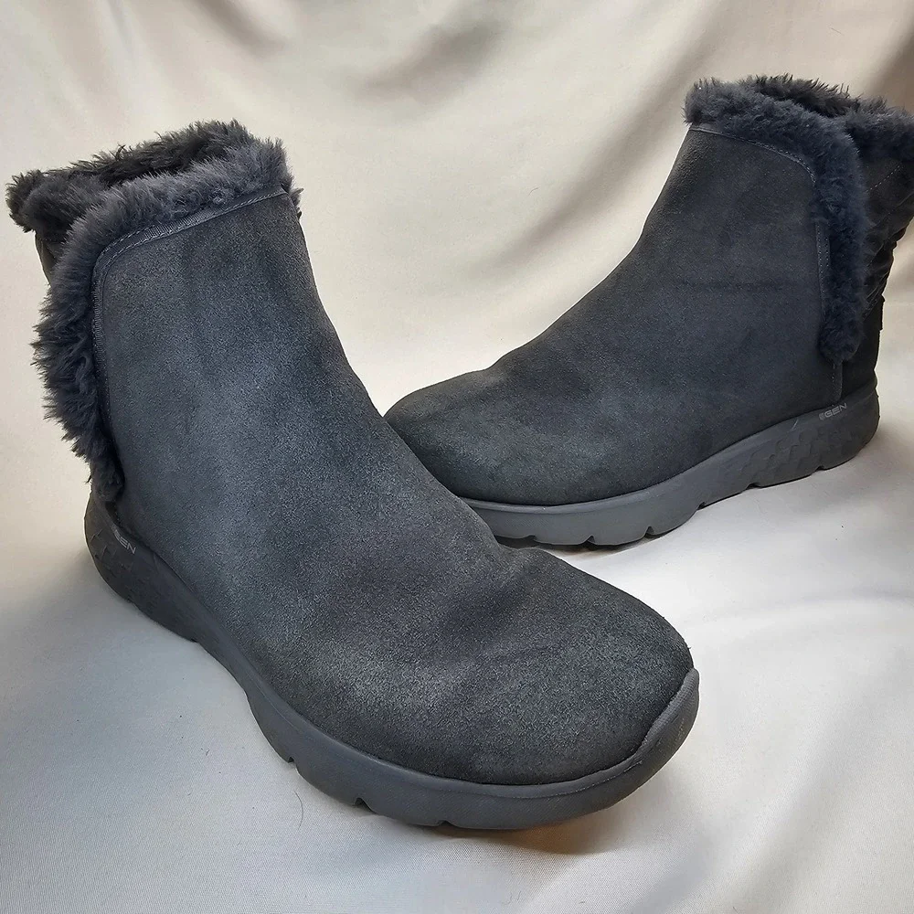 Skechers On-The-Go 400 Cozies Suede Ankle Boots Gray Women 8.5 Faux Fur Lined